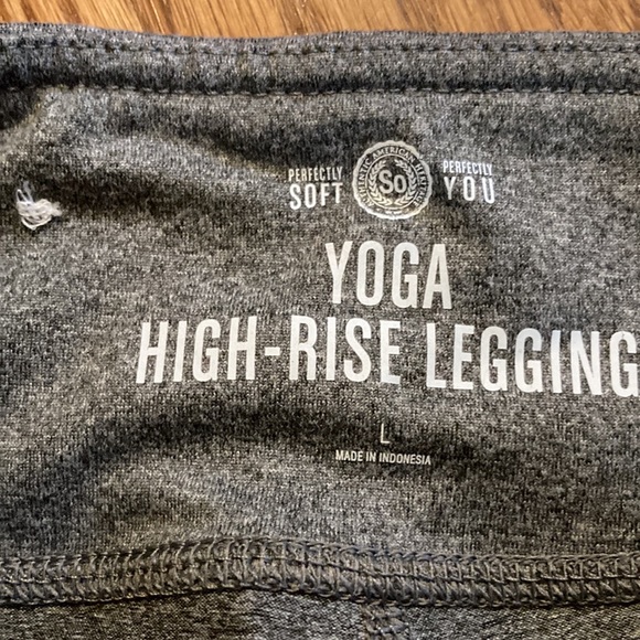 SO gray yoga high rise legging size large - Picture 3 of 5